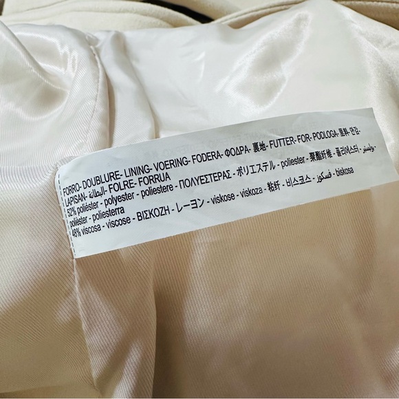 Zara Oversized Vanilla Cream Coat - Picture 11 of 12